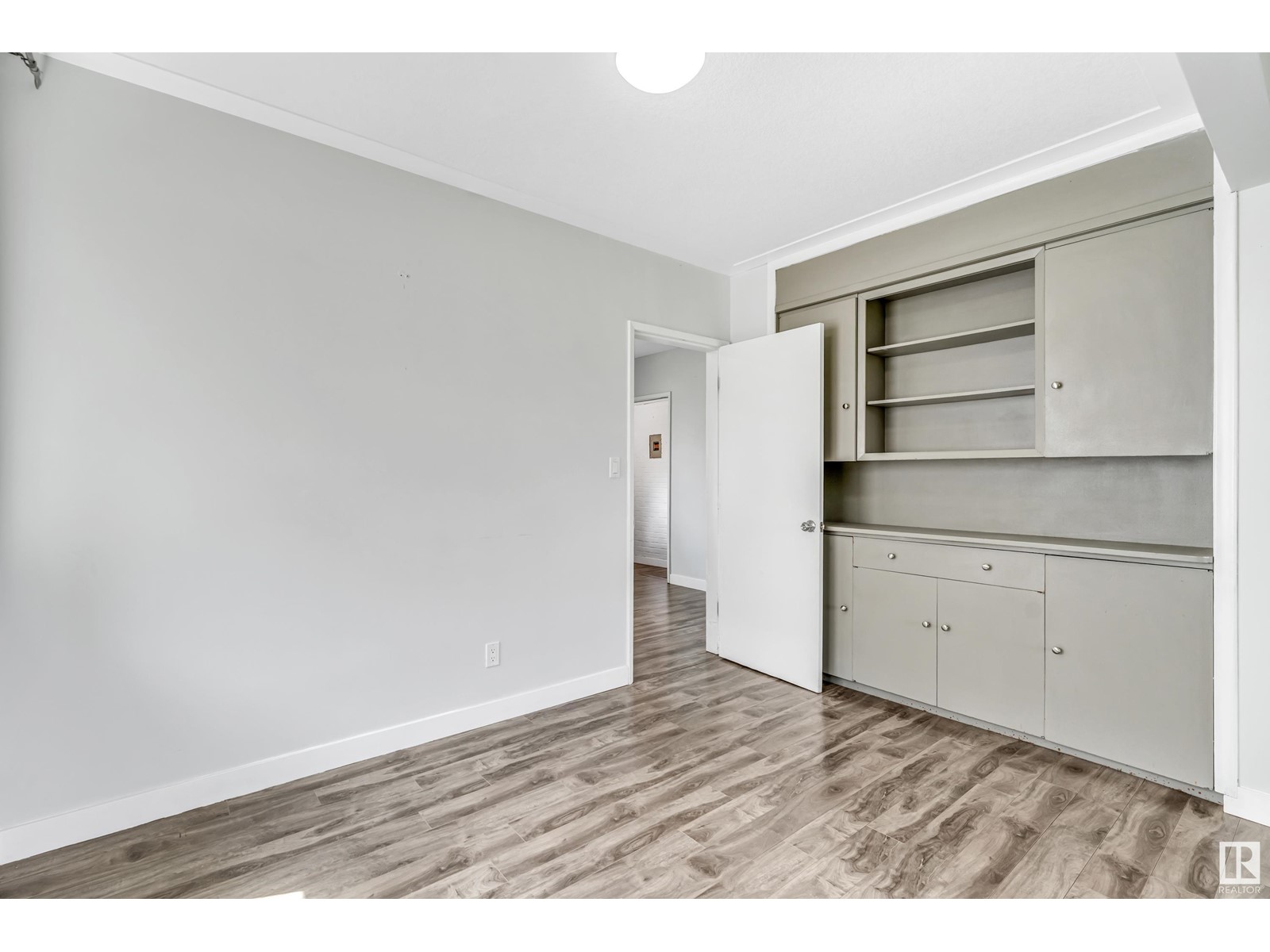 9852 76 St Nw, Edmonton, Alberta  T6A 3A2 - Photo 19 - E4437322