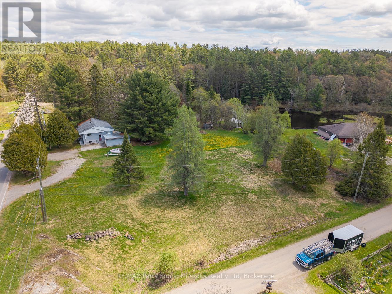 63 Pineridge Drive, Mcdougall, Ontario  P2A 2W9 - Photo 13 - X12116190