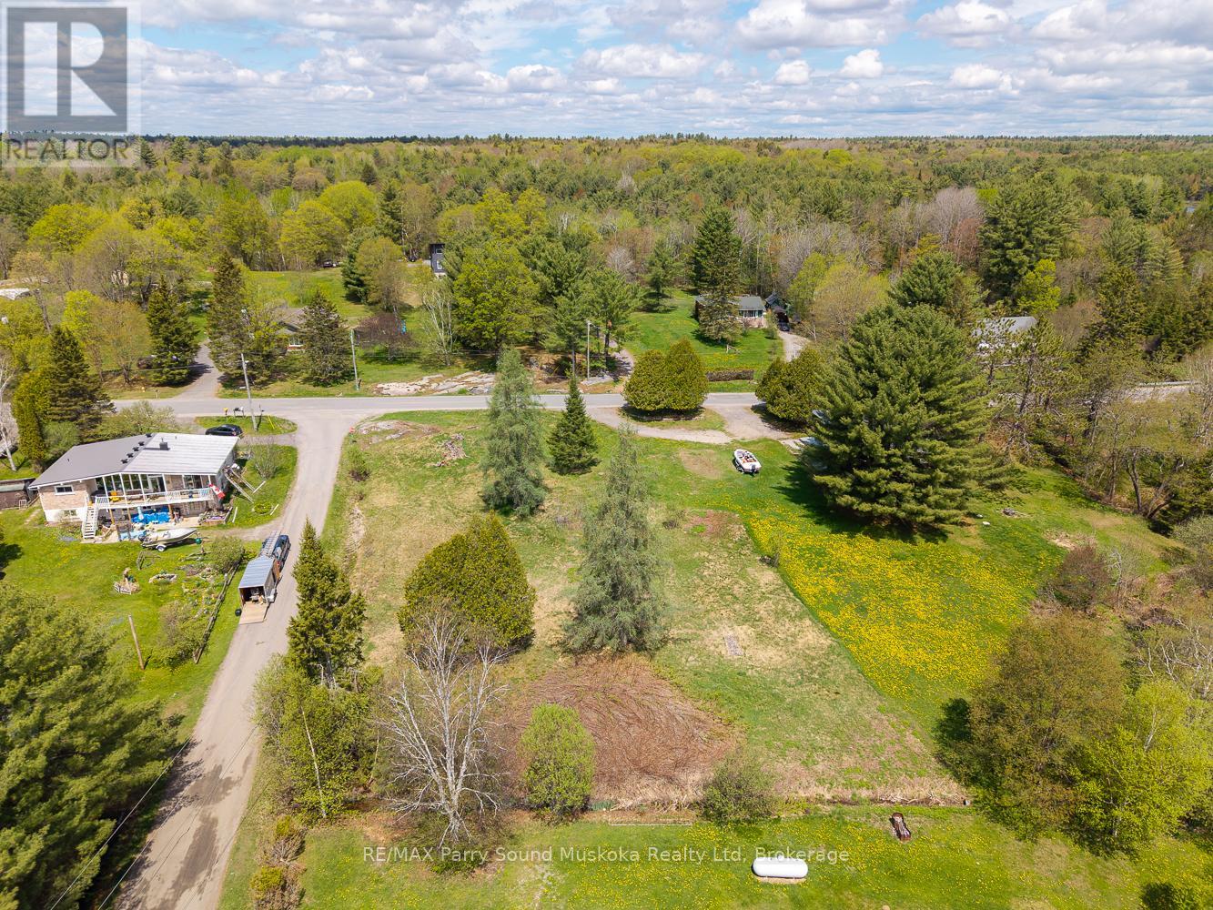 63 PINERIDGE DRIVE, McDougall, Ontario