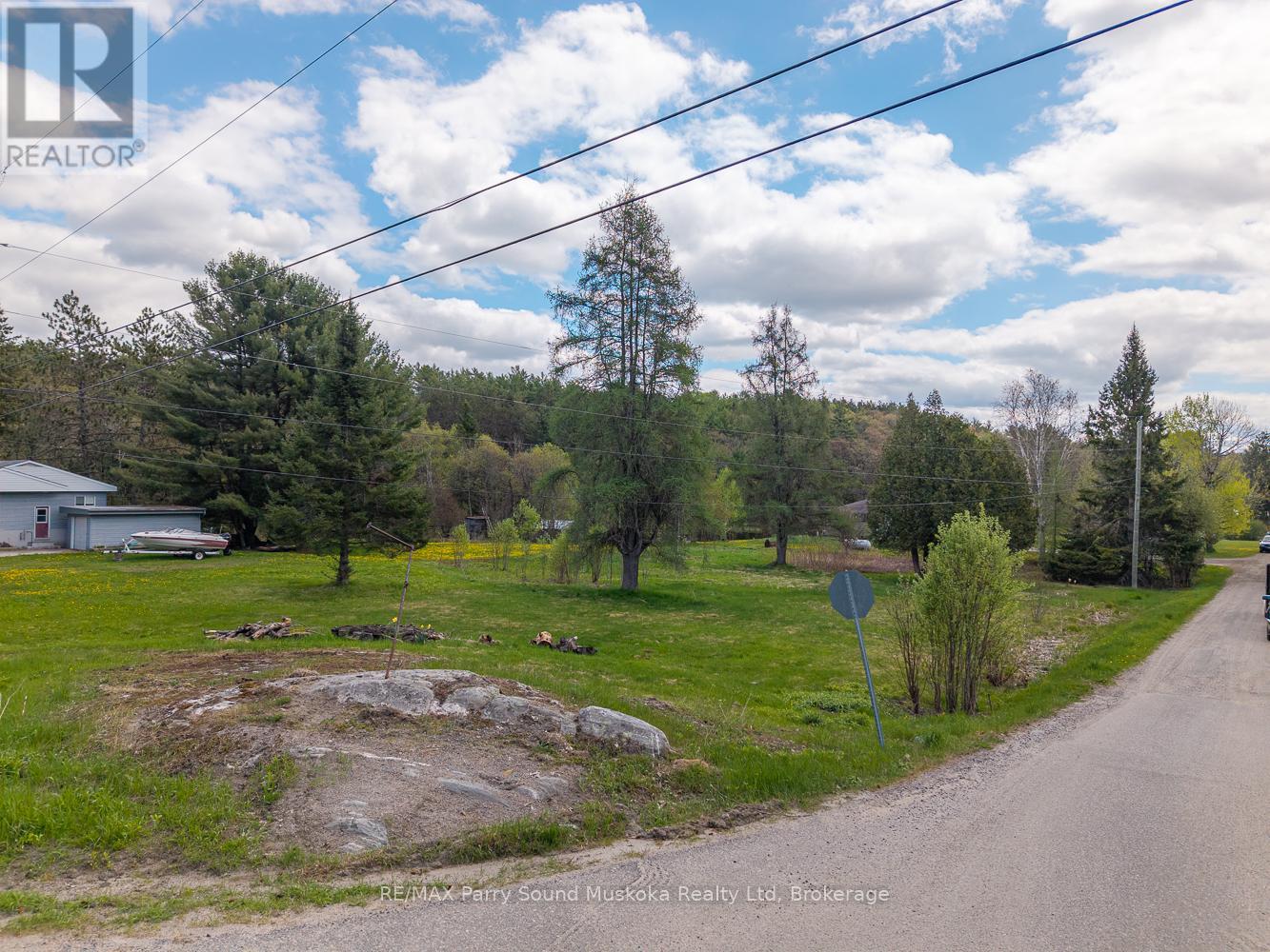 63 Pineridge Drive, Mcdougall, Ontario  P2A 2W9 - Photo 16 - X12116190