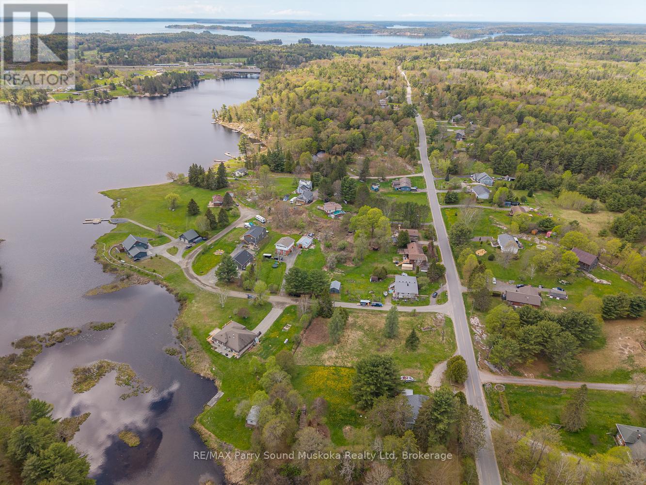 63 Pineridge Drive, Mcdougall, Ontario  P2A 2W9 - Photo 6 - X12116190