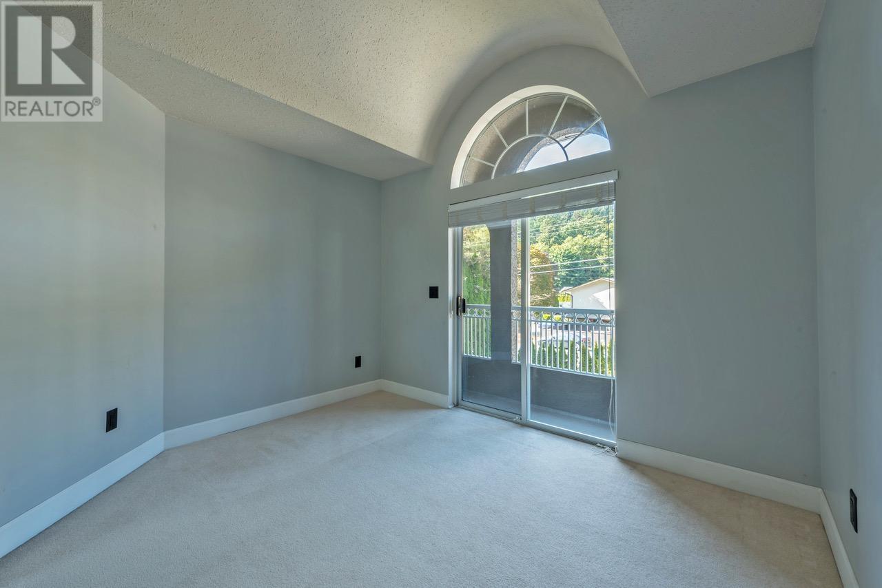 38304 Westway Avenue, Squamish, British Columbia  V8B 0W6 - Photo 3 - R3004121
