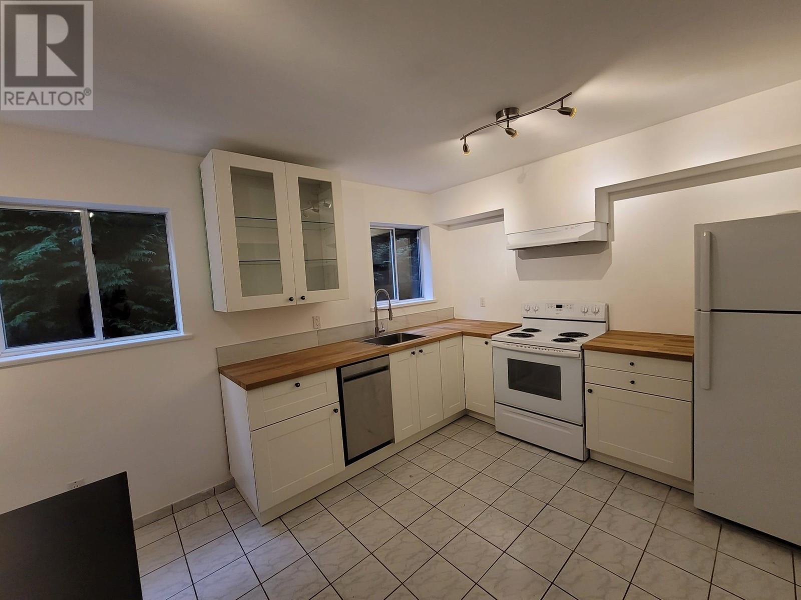 38304 Westway Avenue, Squamish, British Columbia  V8B 0W6 - Photo 12 - R3004121