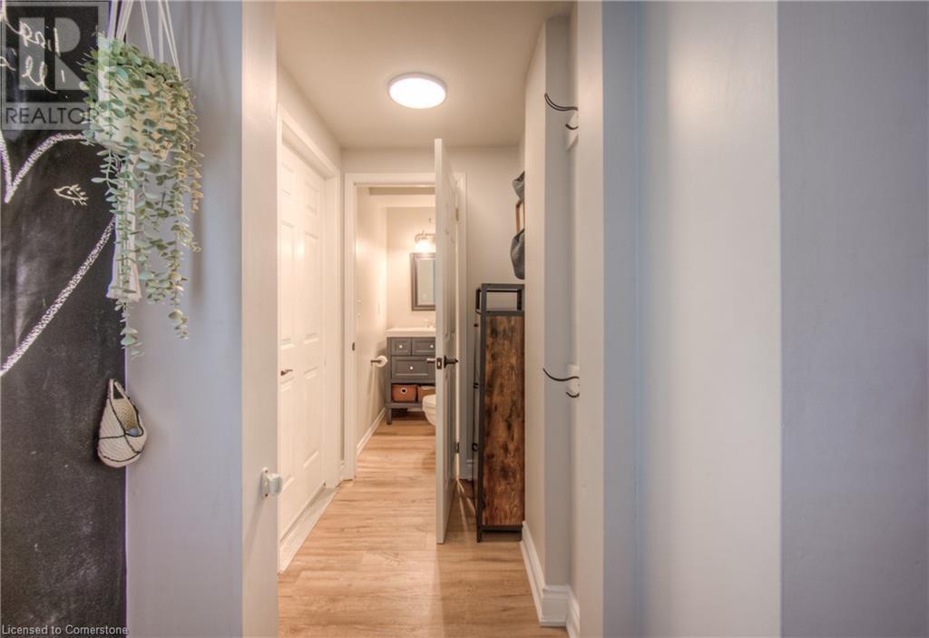 443 Otterbein Road, Kitchener, Ontario  N2B 3V8 - Photo 7 - 40729499