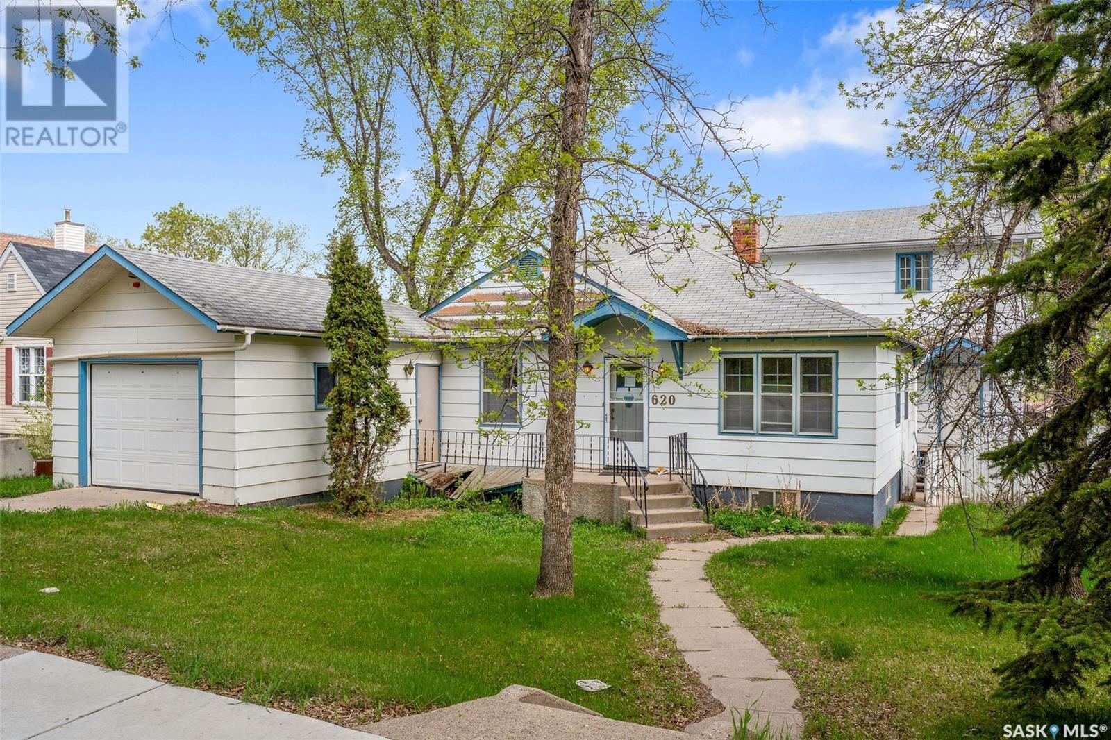 Property at 620 20th STREET W image 2