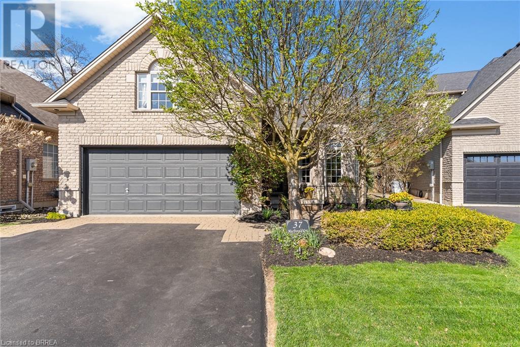 Property at 37 MACDONALD Crescent image 2