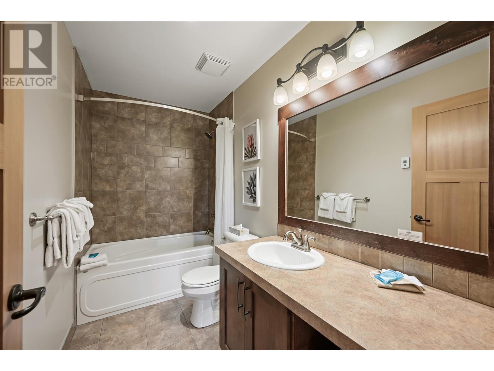 5150 Fairway Drive Unit# 10, Fairmont Hot Springs, British Columbia  V0B 1L1 - Photo 33 - 10348479