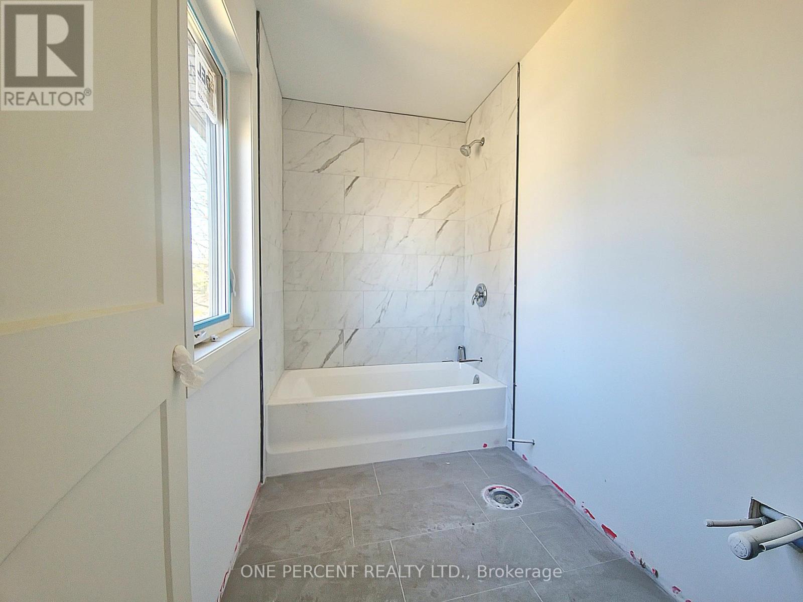 53 Lakeview Avenue, Kingston, Ontario  K7M 3T4 - Photo 12 - X12039082