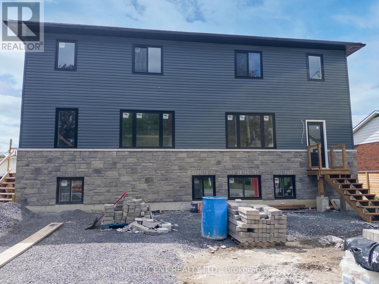 53 Lakeview Avenue, Kingston, Ontario  K7M 3T4 - Photo 3 - X12039082