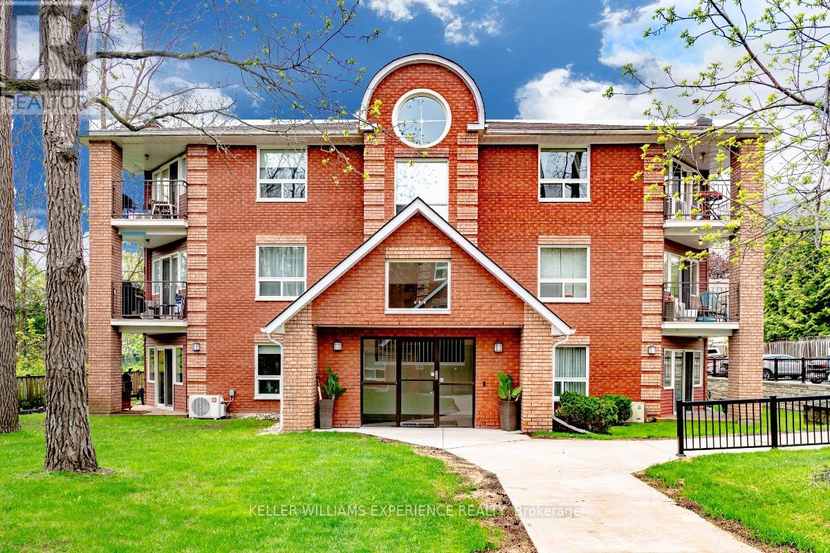 204 - 131 CLAPPERTON STREET, Barrie, Ontario