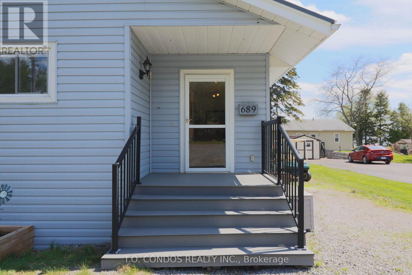 689 North Shore Drive E, Otonabee-South Monaghan, Ontario  K0L 1B0 - Photo 29 - X12157728