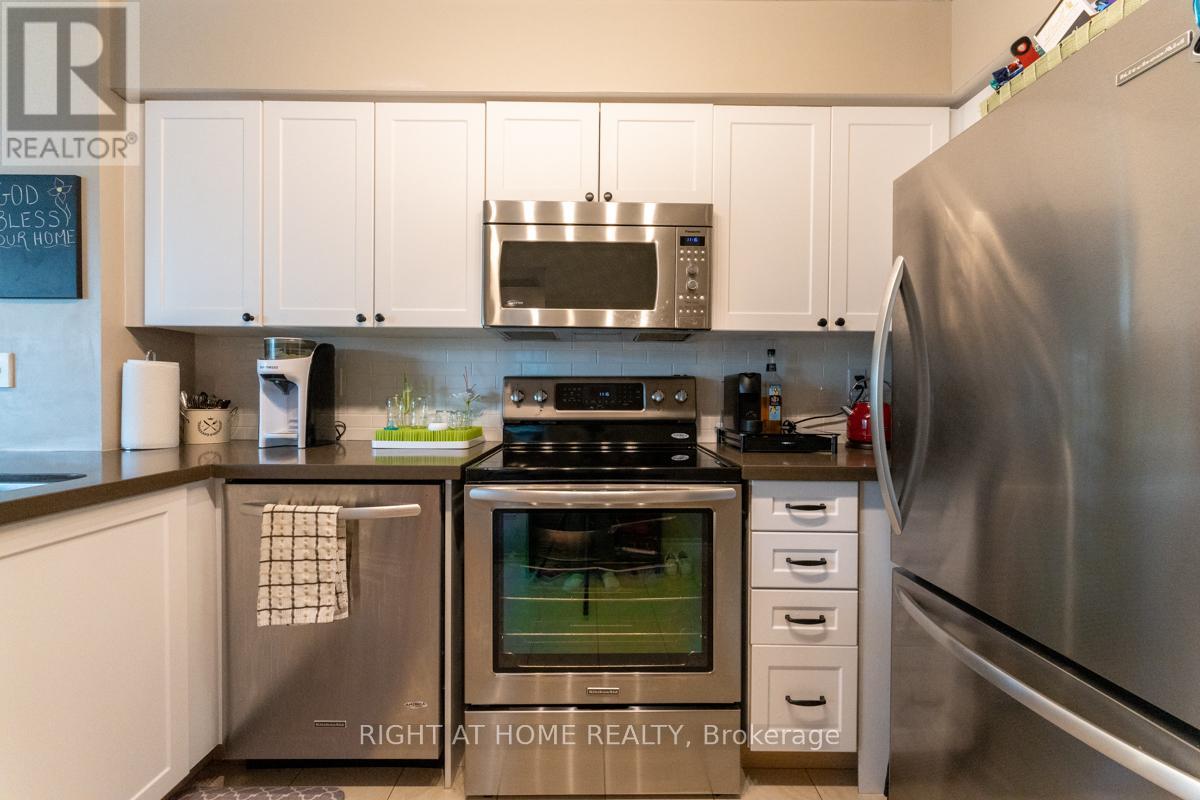 305 - 30 Harrison Garden Boulevard, Toronto, Ontario  M2N 7A9 - Photo 2 - C12157503