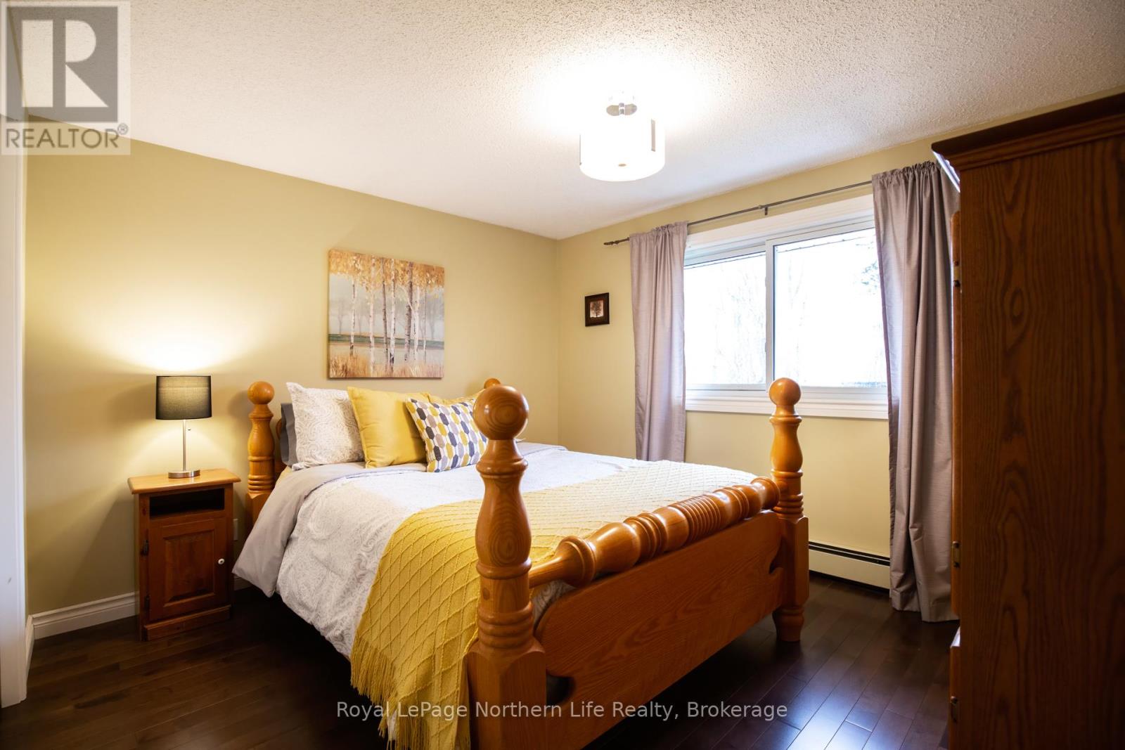 401 Surrey Drive, North Bay, Ontario  P1C 1E4 - Photo 21 - X12123709