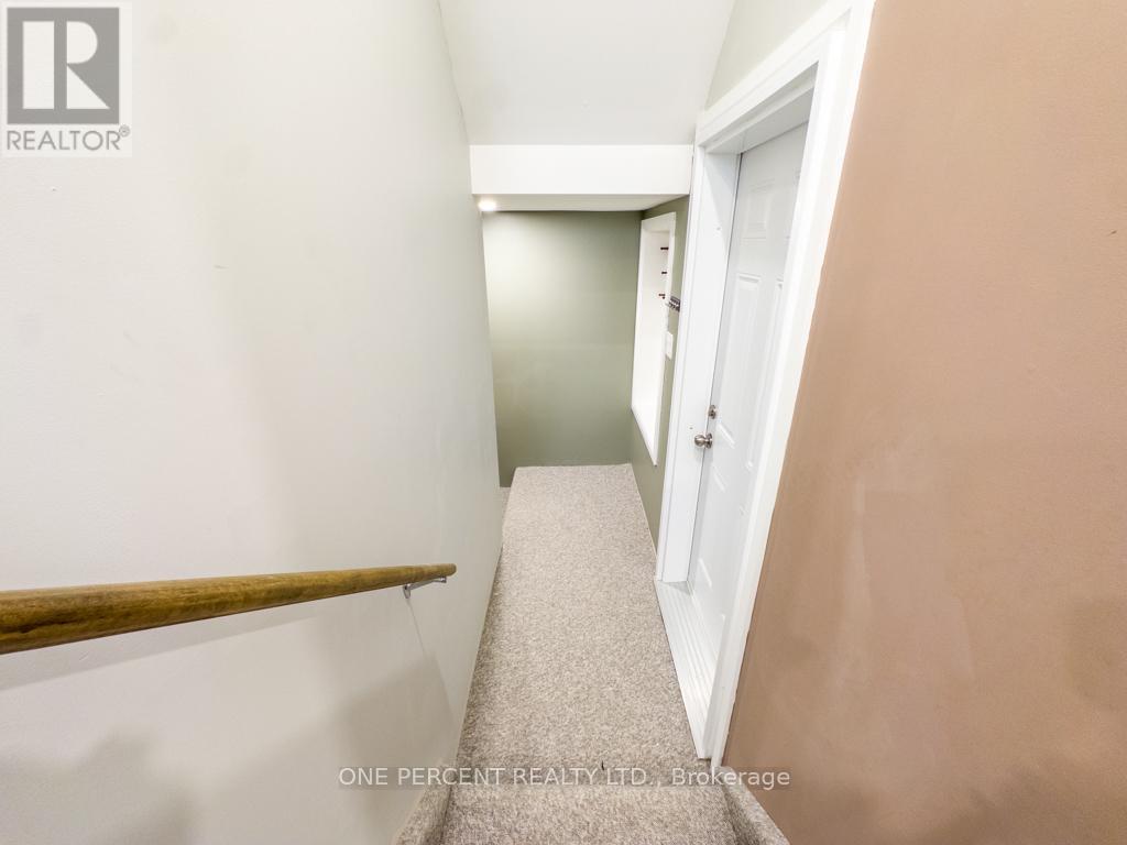 835 Queen Street, Gananoque, Ontario  K7G 2B5 - Photo 25 - X12150904