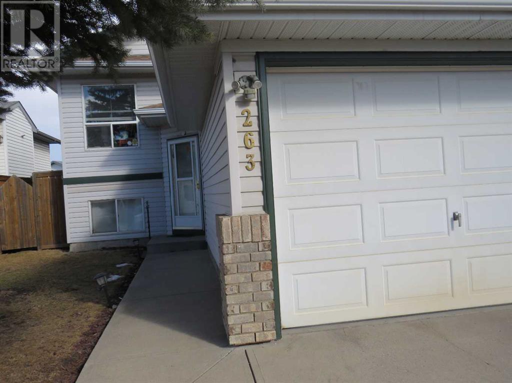 Property at 263 Applewood Drive SE image 4