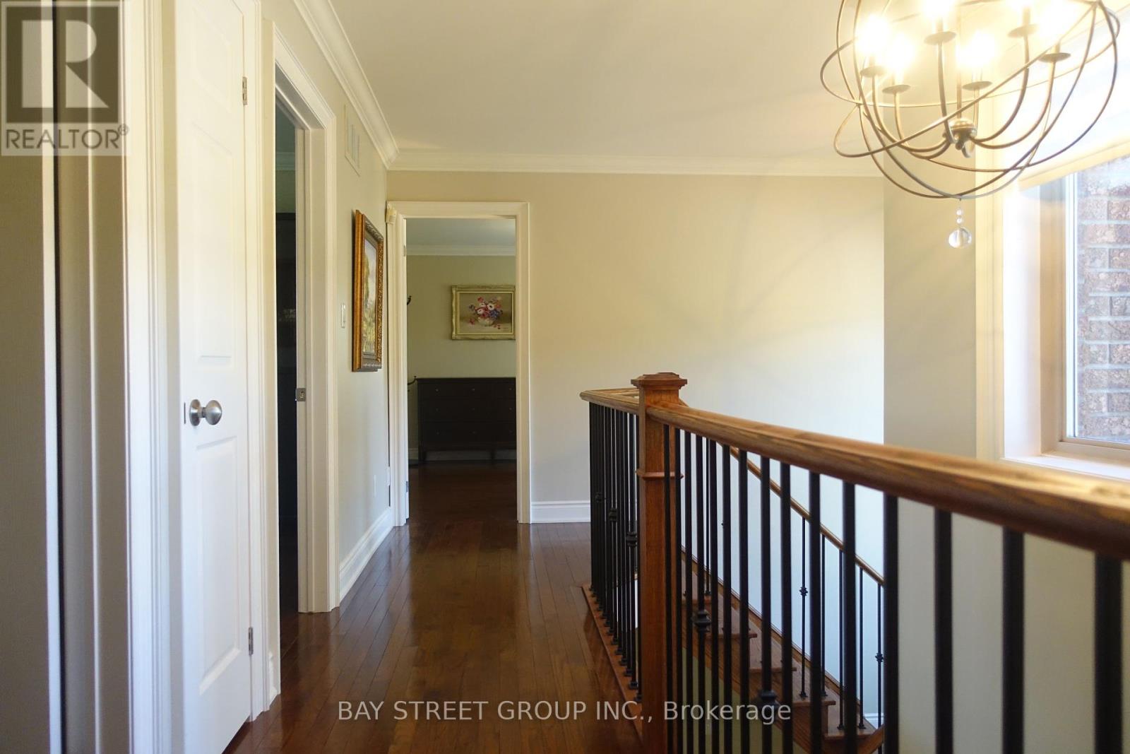 385 Ambleside Drive, Oakville, Ontario  L6H 6P4 - Photo 24 - W12157733