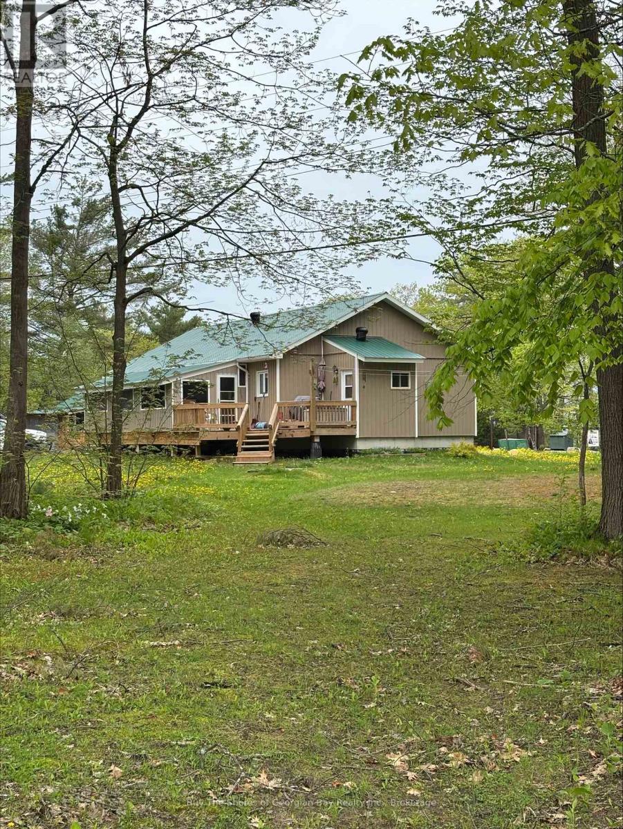 25 Redwing Lane E, Georgian Bay, Ontario  P0E 1E0 - Photo 4 - X12098192
