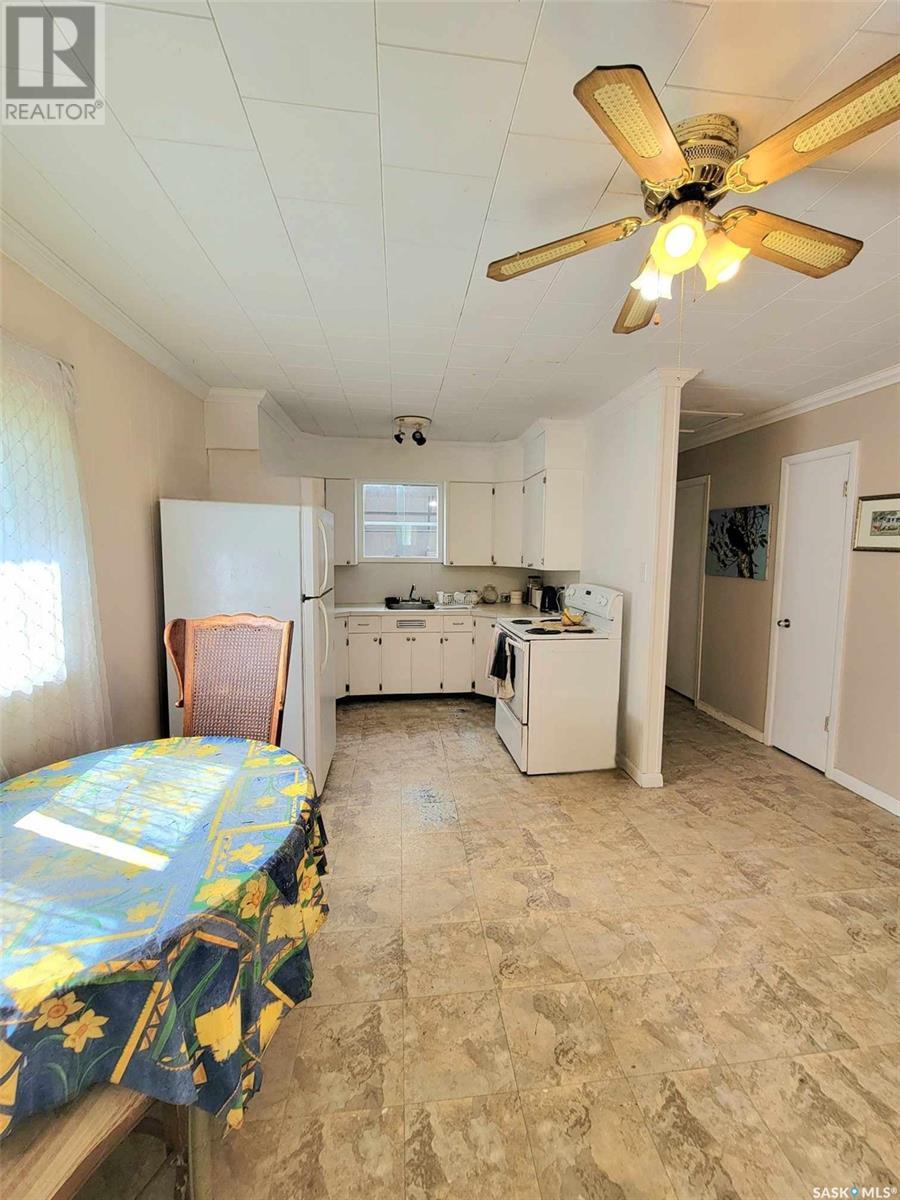 404 Second Avenue, Spy Hill, Saskatchewan  S0A 3W0 - Photo 10 - SK006392