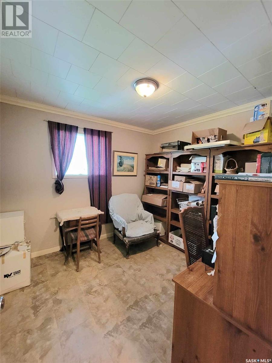 404 Second Avenue, Spy Hill, Saskatchewan  S0A 3W0 - Photo 11 - SK006392