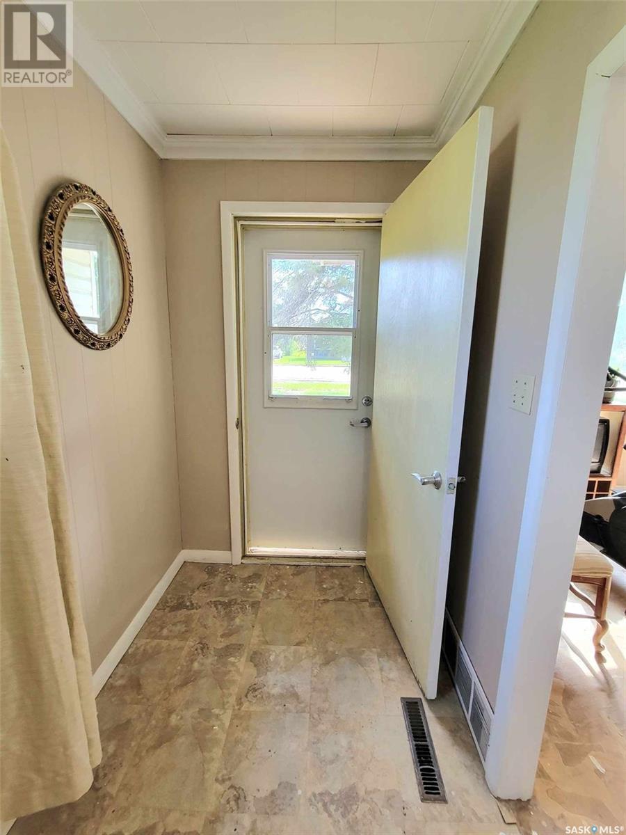 404 Second Avenue, Spy Hill, Saskatchewan  S0A 3W0 - Photo 6 - SK006392