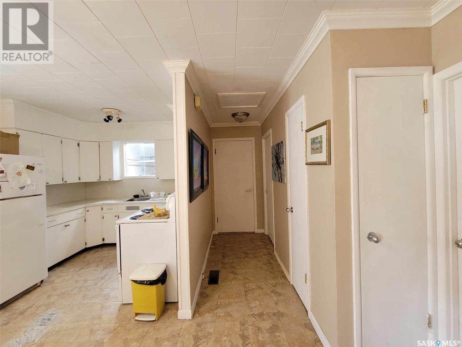 404 Second Avenue, Spy Hill, Saskatchewan  S0A 3W0 - Photo 9 - SK006392