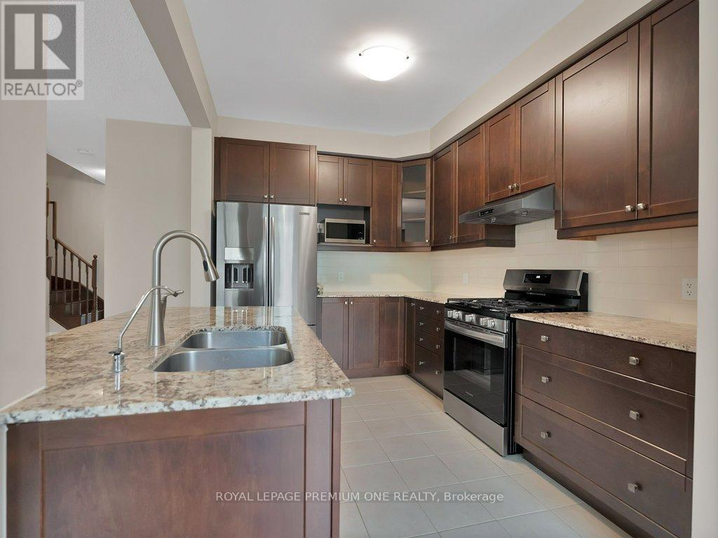 11 Mccardy Court, Caledon, Ontario  L7C 3X1 - Photo 13 - W12156590