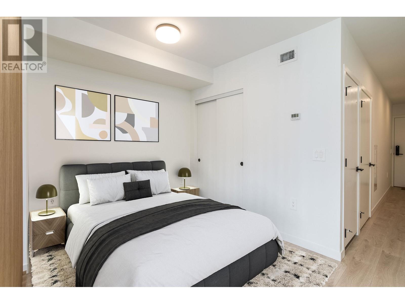 Listing Picture 5 of 25 : 210 2520 GUELPH STREET, Vancouver / 溫哥華 - 魯藝地產 Yvonne Lu Group - MLS Medallion Club Member