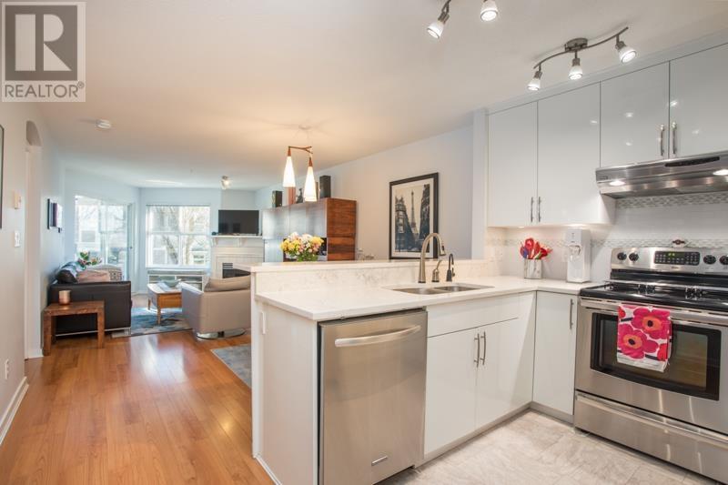 Listing Picture 5 of 35 : 207 3038 E KENT AVENUE SOUTH, Vancouver / 溫哥華 - 魯藝地產 Yvonne Lu Group - MLS Medallion Club Member