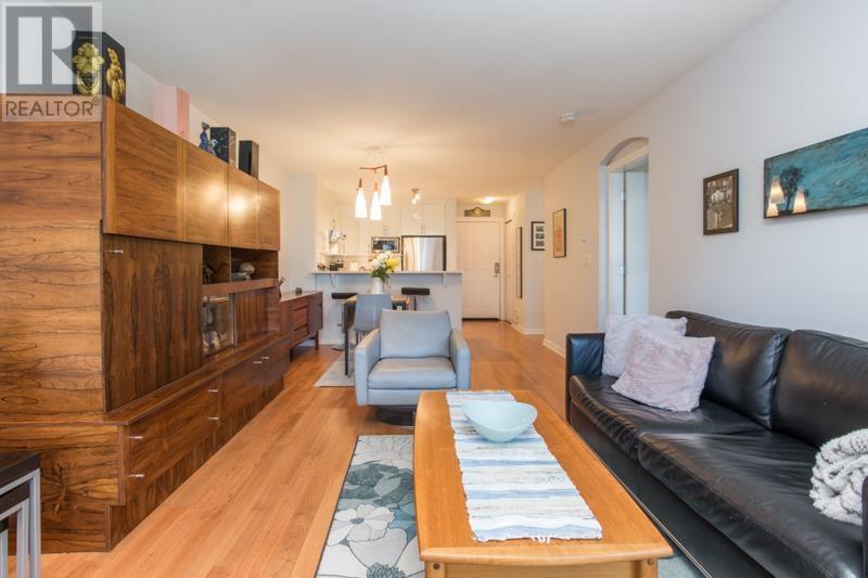 Listing Picture 12 of 35 : 207 3038 E KENT AVENUE SOUTH, Vancouver / 溫哥華 - 魯藝地產 Yvonne Lu Group - MLS Medallion Club Member