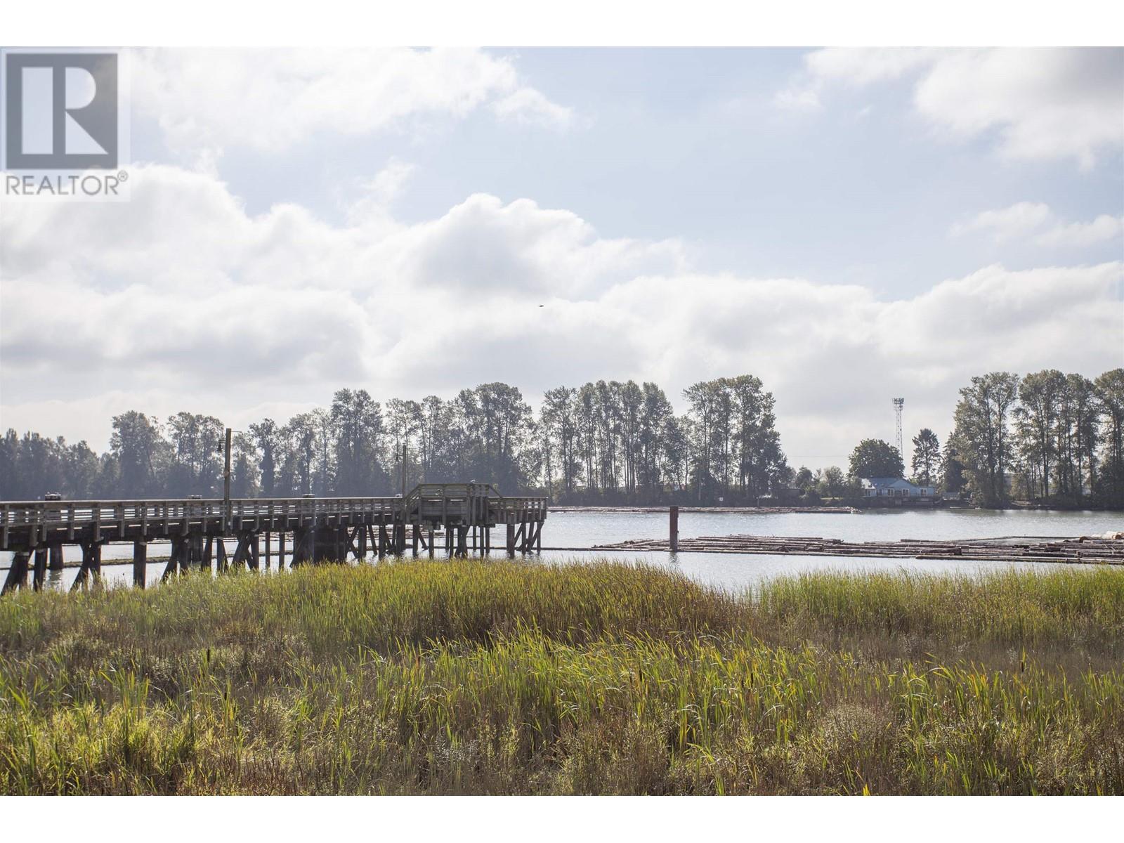 Listing Picture 25 of 35 : 207 3038 E KENT AVENUE SOUTH, Vancouver / 溫哥華 - 魯藝地產 Yvonne Lu Group - MLS Medallion Club Member