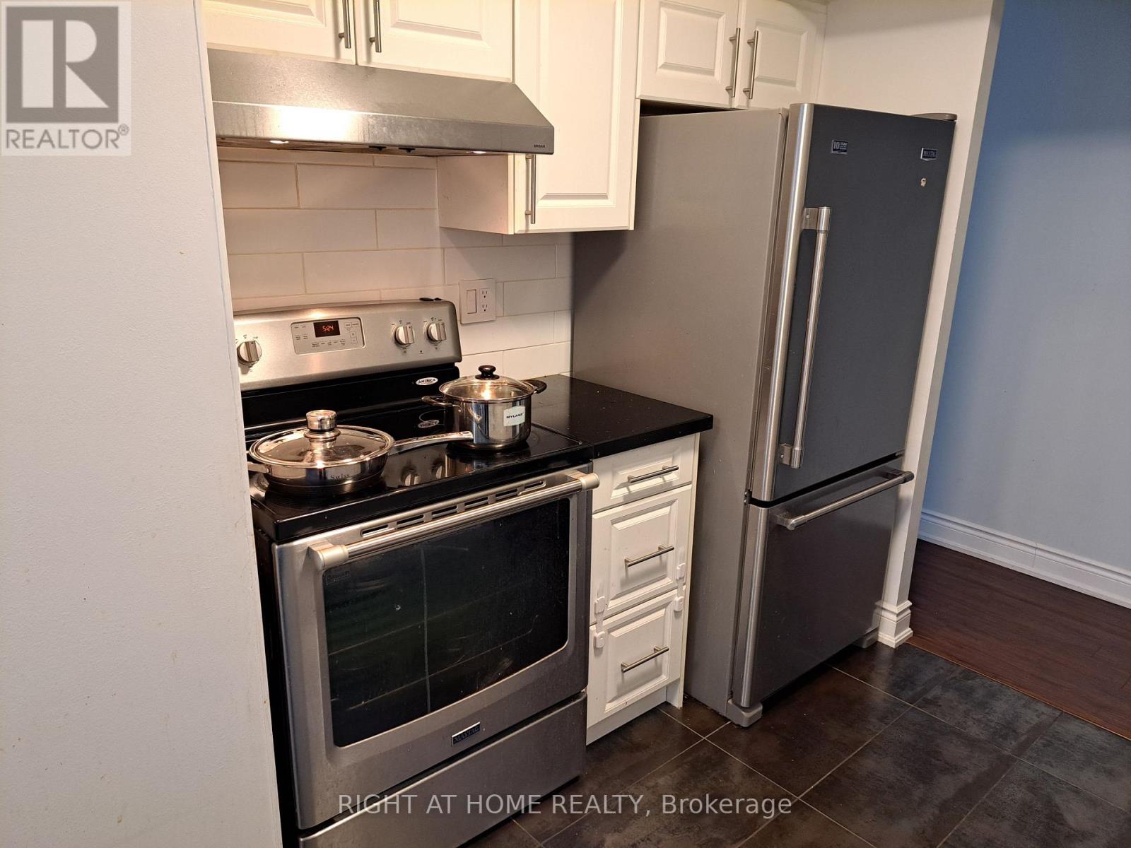 1501 - 50 Kingsbridge Garden Circle, Mississauga, Ontario  L5R 1Y2 - Photo 17 - W12050162