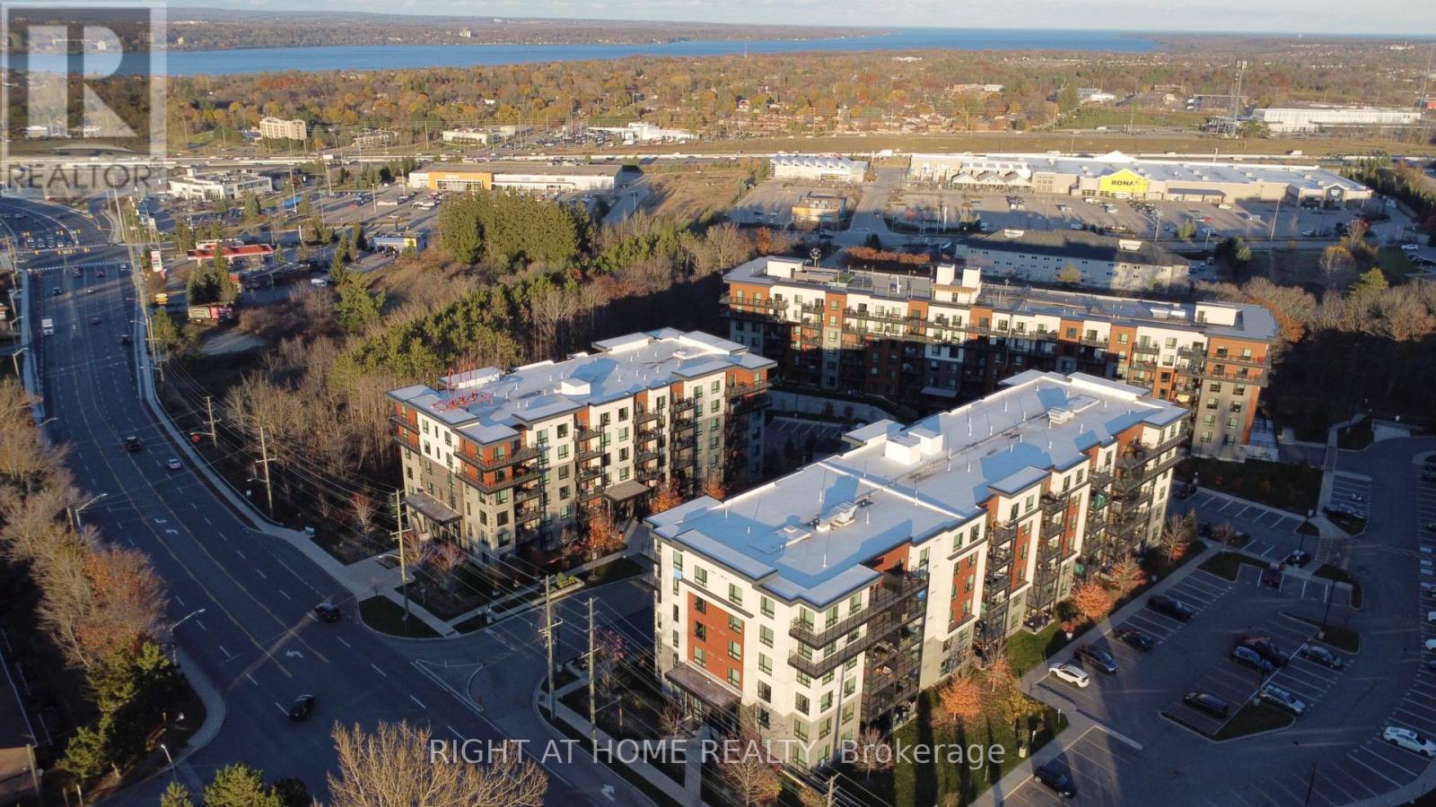 213 - 302 ESSA ROAD, Barrie, Ontario