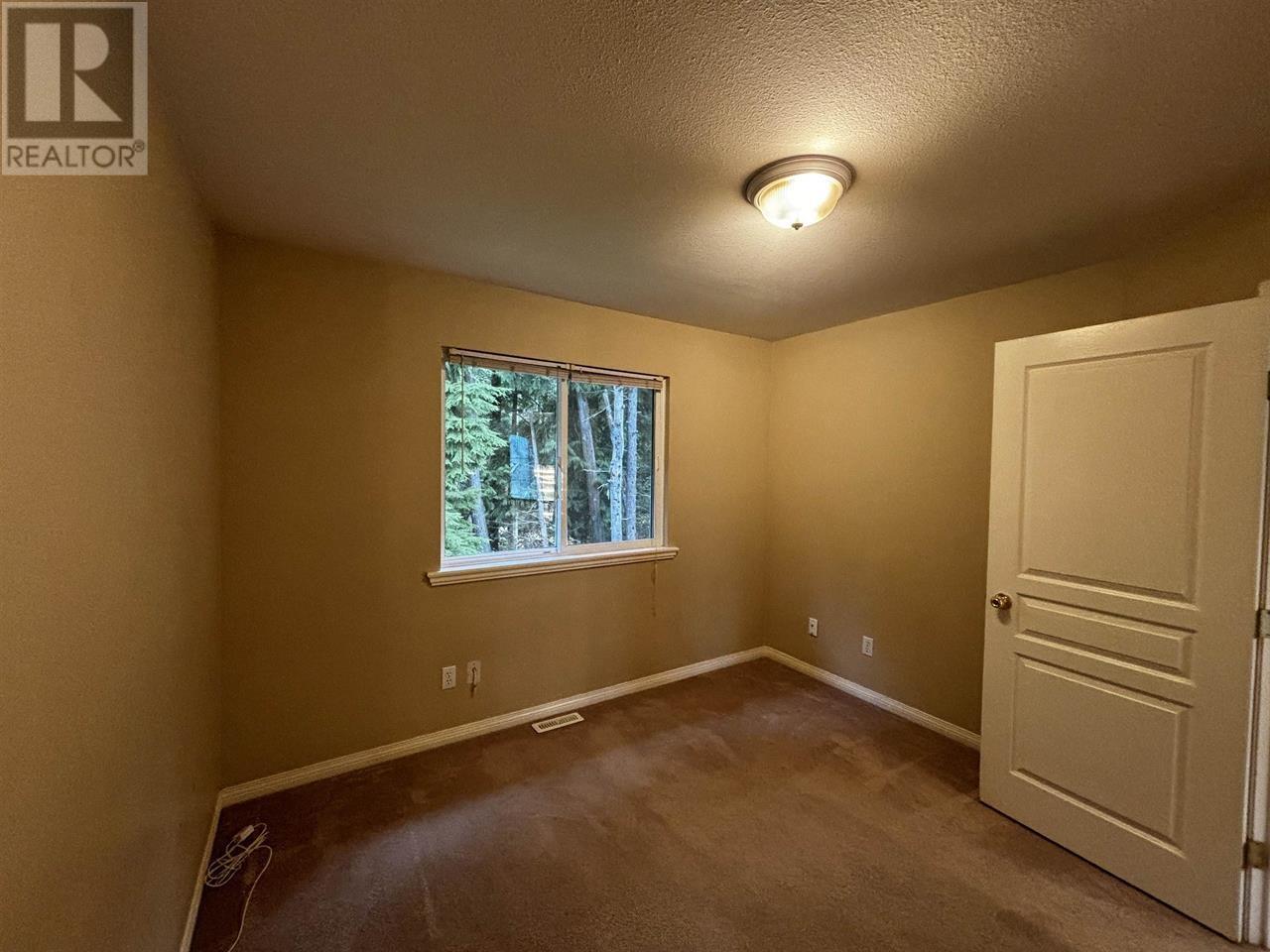 1605 Salal Crescent, Coquitlam, British Columbia  V3E 2Y3 - Photo 16 - R3004152
