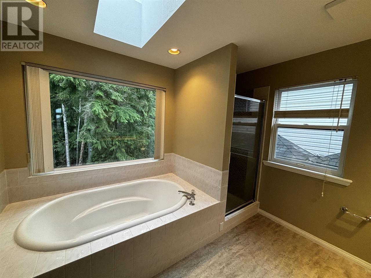 1605 Salal Crescent, Coquitlam, British Columbia  V3E 2Y3 - Photo 15 - R3004152
