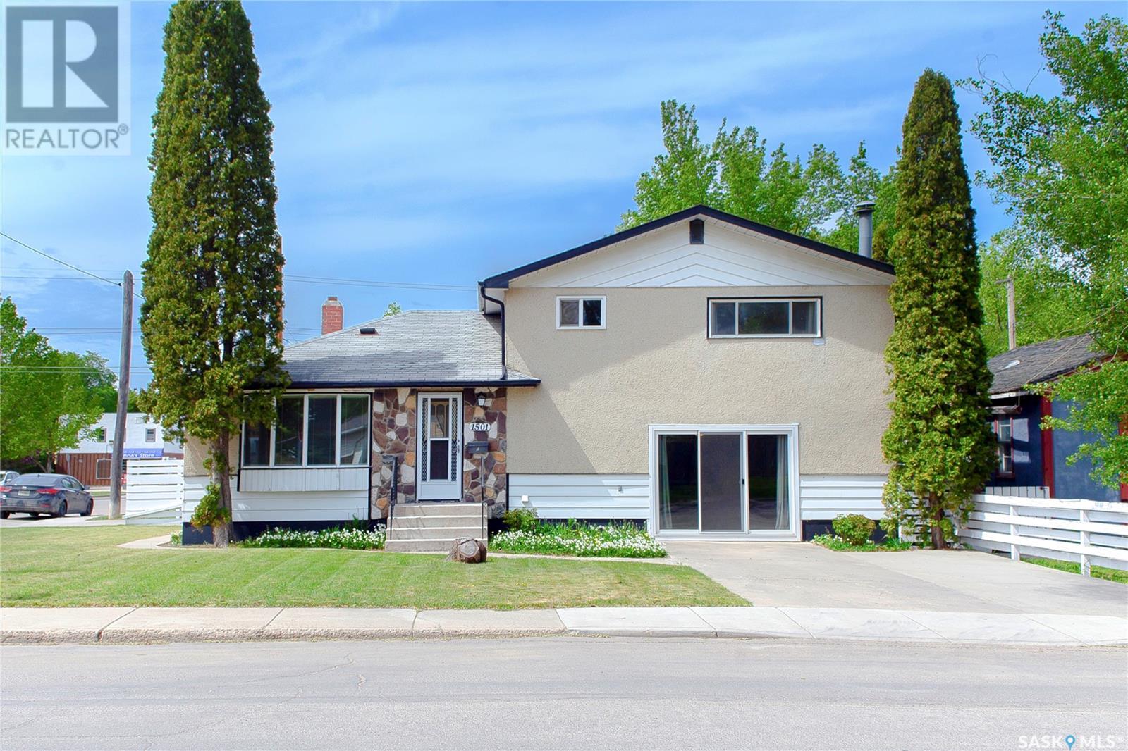 Property at 1501 Prince Of Wales AVENUE image 3