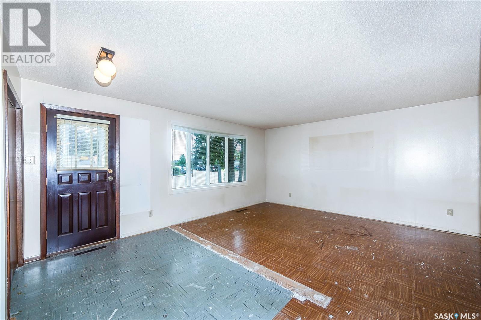 Property at 1501 Prince Of Wales AVENUE image 4