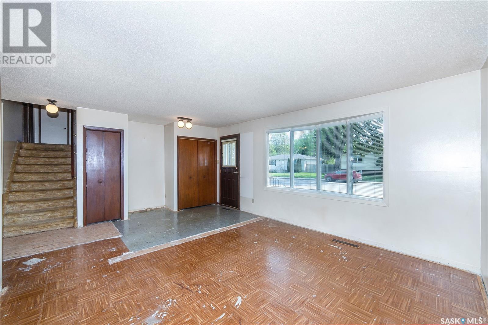 Property at 1501 Prince Of Wales AVENUE image 5