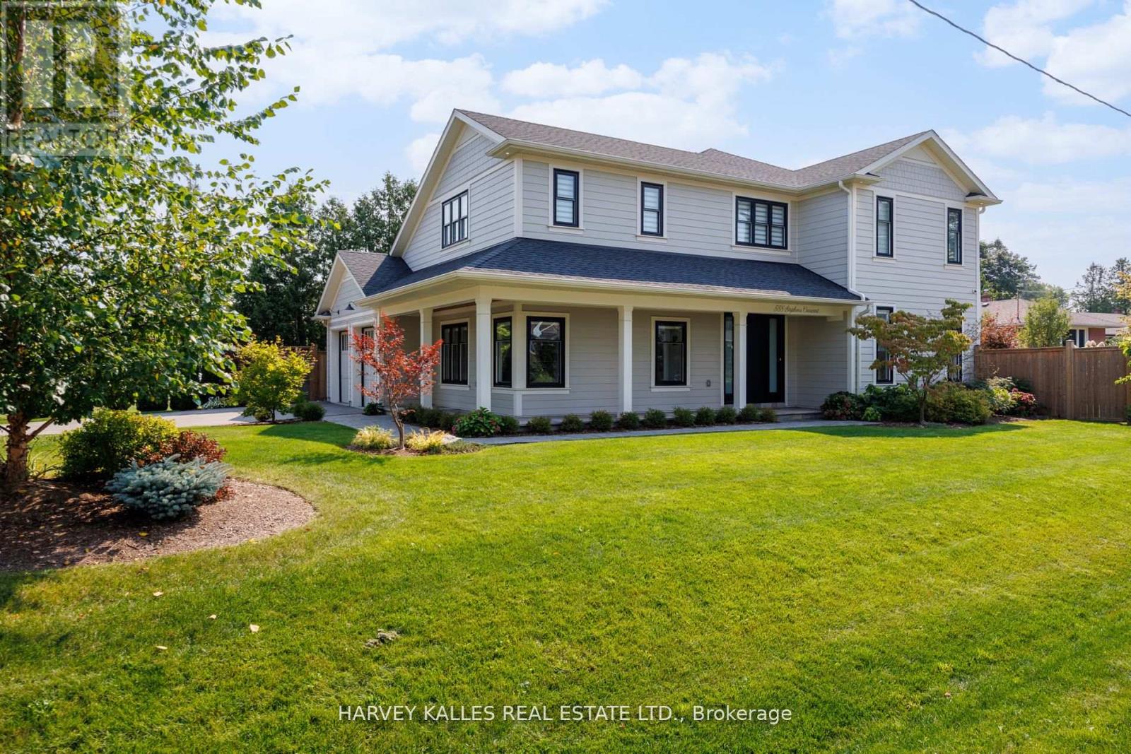 588 STEPHENS CRESCENT, Oakville, Ontario