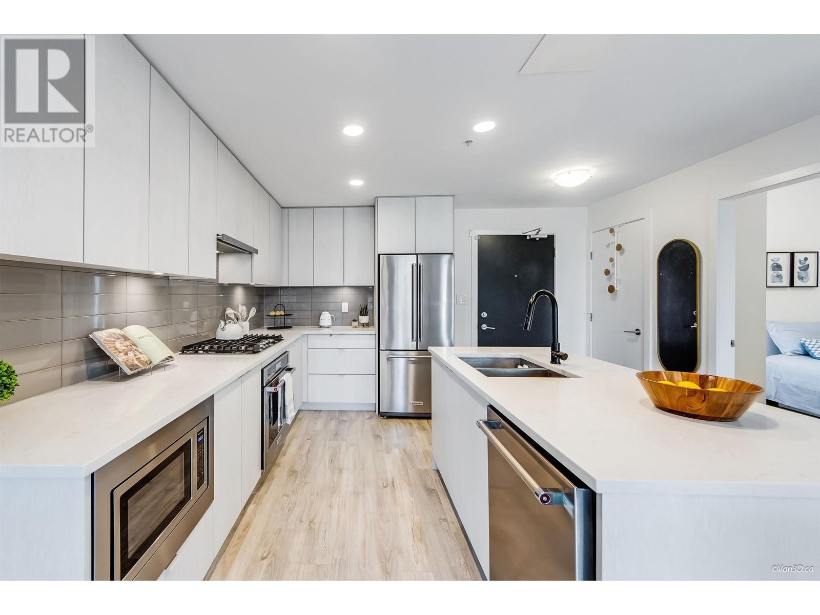 309 621 REGAN AVENUE, Coquitlam, British Columbia