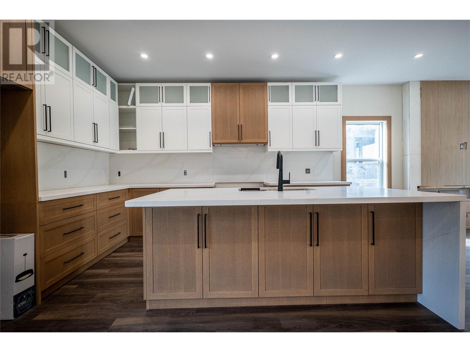 Property at 109 River Drive image 5