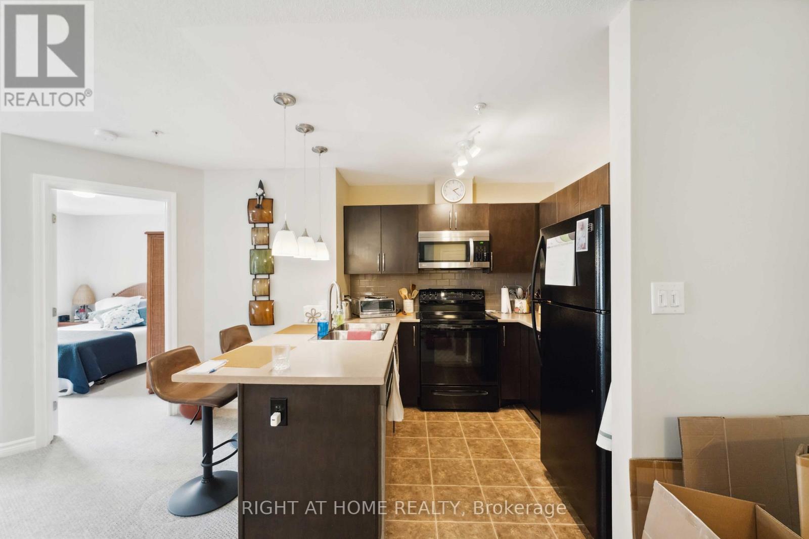 305 - 141 Potts Private, Ottawa, Ontario  K4A 0X9 - Photo 11 - X12157774