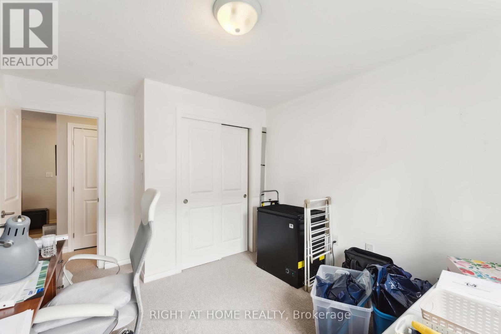 305 - 141 Potts Private, Ottawa, Ontario  K4A 0X9 - Photo 14 - X12157774