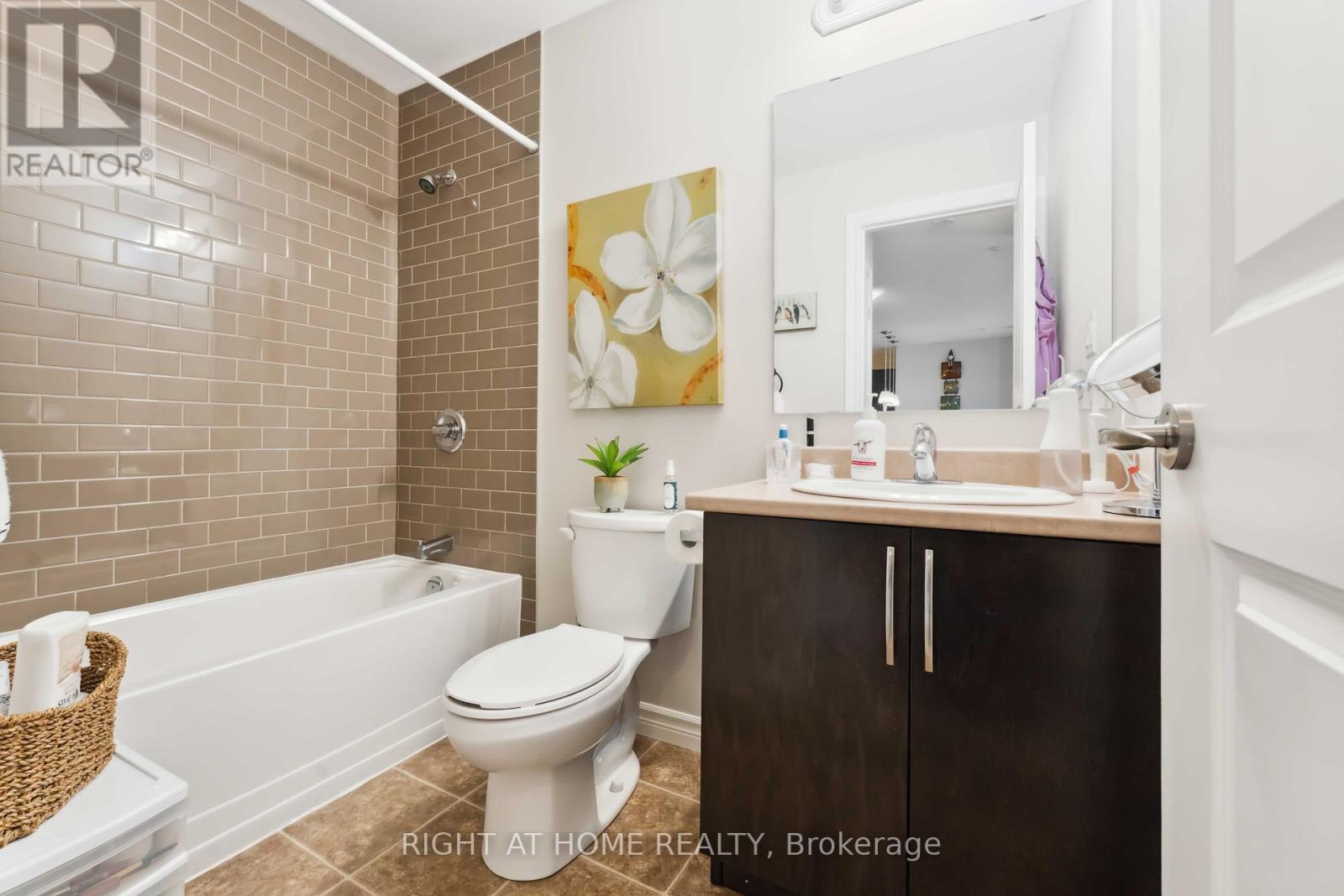 305 - 141 Potts Private, Ottawa, Ontario  K4A 0X9 - Photo 15 - X12157774