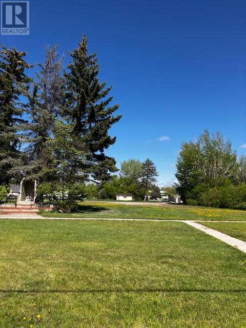 705 3 Street, strathmore, Alberta