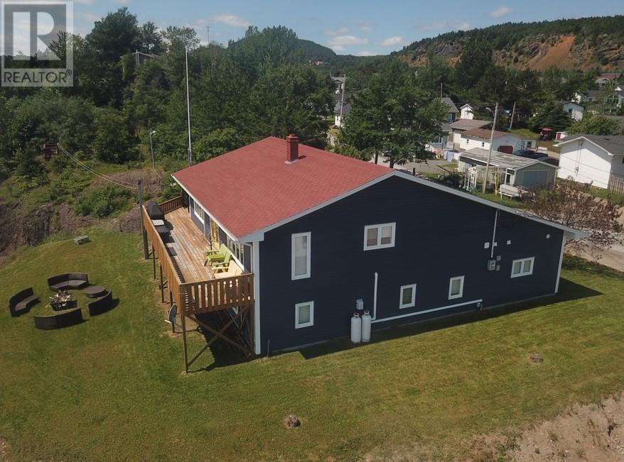 31 Poplar Street, Springdale, Newfoundland & Labrador  A0J 1T0 - Photo 2 - 1282080