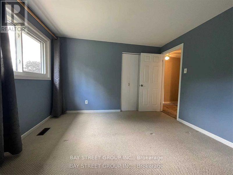 632 Ardleigh Crescent, Burlington, Ontario  L7L 4K8 - Photo 10 - W12157780