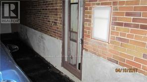 918 Islington (Main Flr) Avenue, Toronto, Ontario  M8Z 4P3 - Photo 16 - W12157095