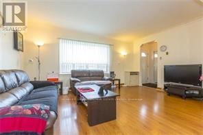 918 Islington (Main Flr) Avenue, Toronto, Ontario  M8Z 4P3 - Photo 3 - W12157095