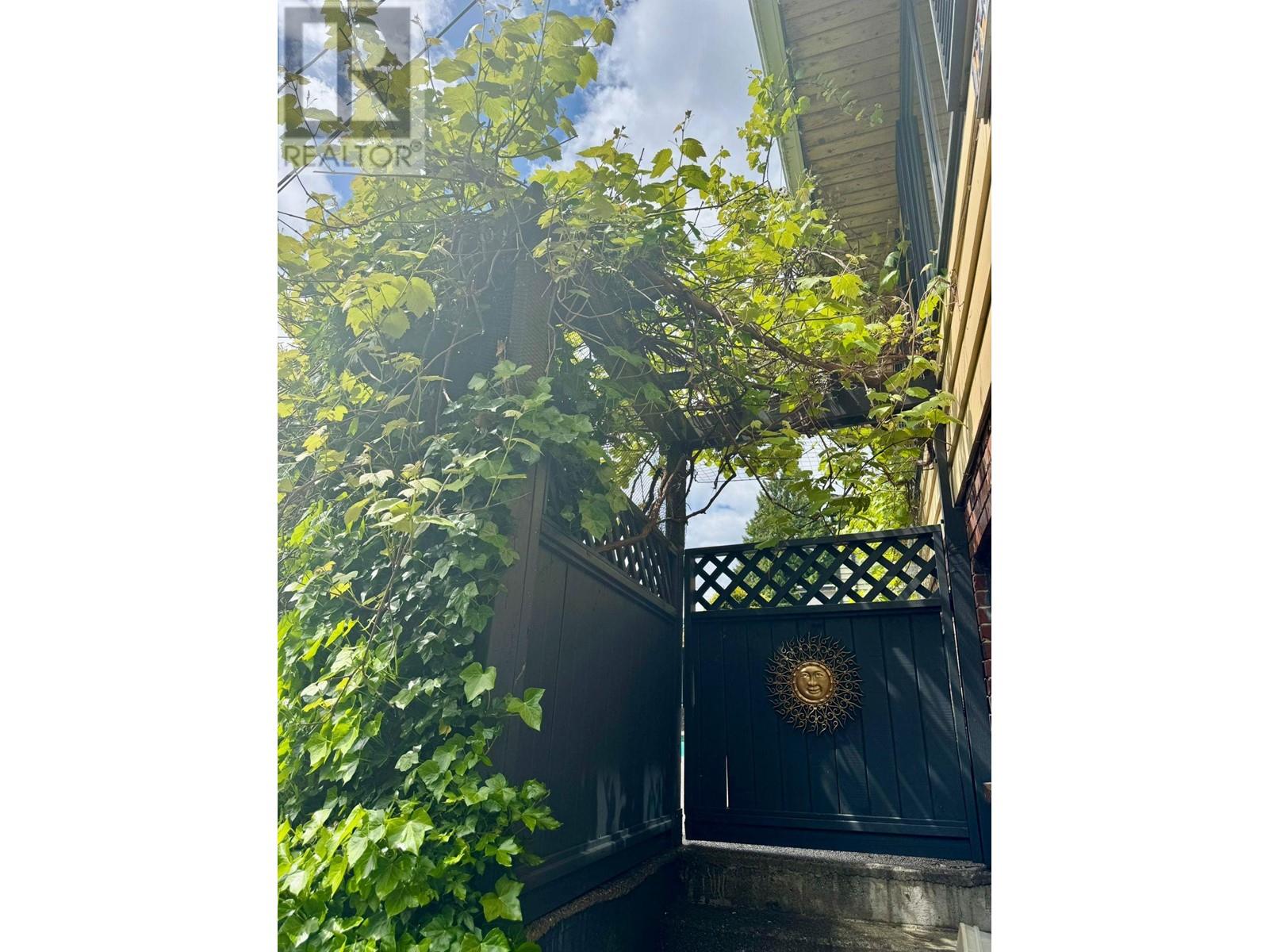 1240 Eastview Road, North Vancouver, British Columbia  V7J 1L6 - Photo 11 - R3004177
