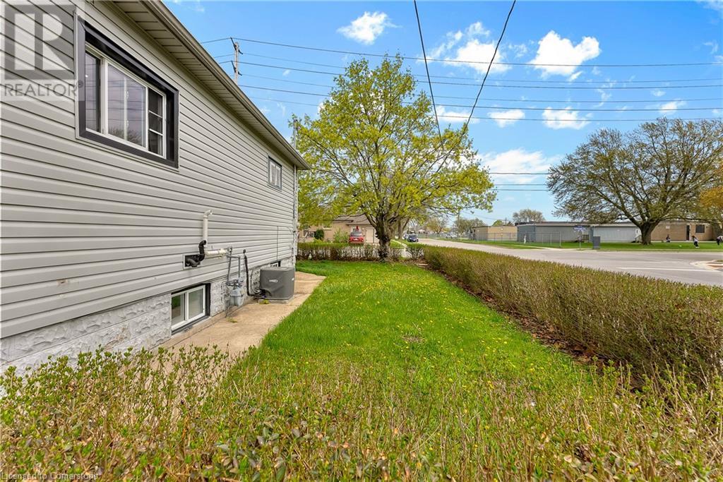 311 S Scholfield Avenue S, Welland, Ontario  L3B 1N9 - Photo 29 - 40725213